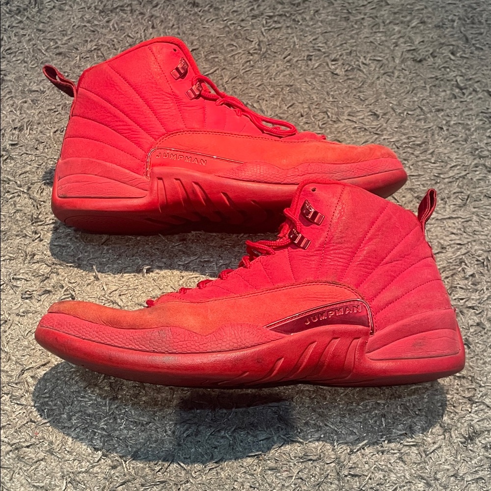Jordan 12 gym red
